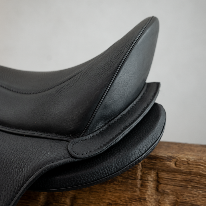 The SIGNUM Dressage PADDLE® Velcro Cushion